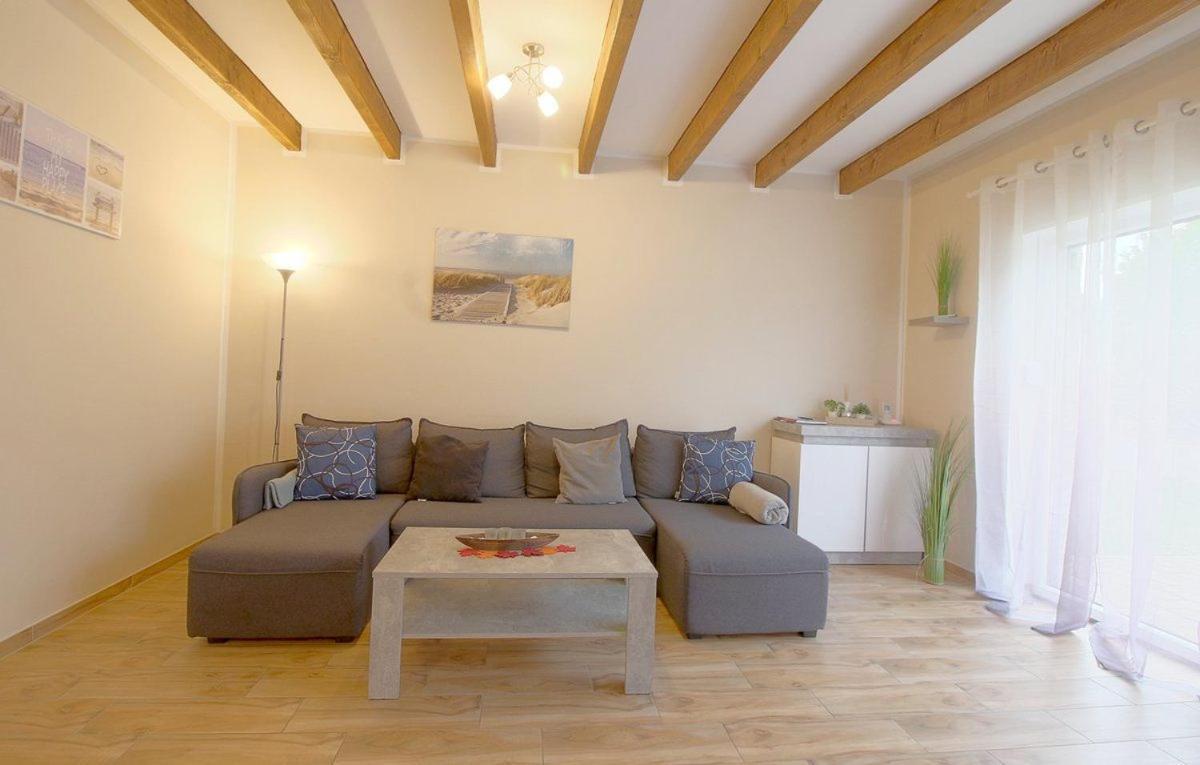 Ferienhaus Lanah Wurster Nordseekuste Esterno foto