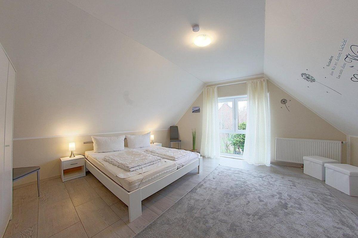 Ferienhaus Lanah Wurster Nordseekuste Esterno foto